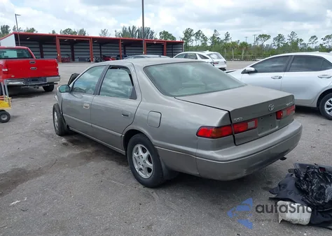 1999 Toyota Camry Xle из США, поврежденный, VIN 4T1BG28K1XU590326